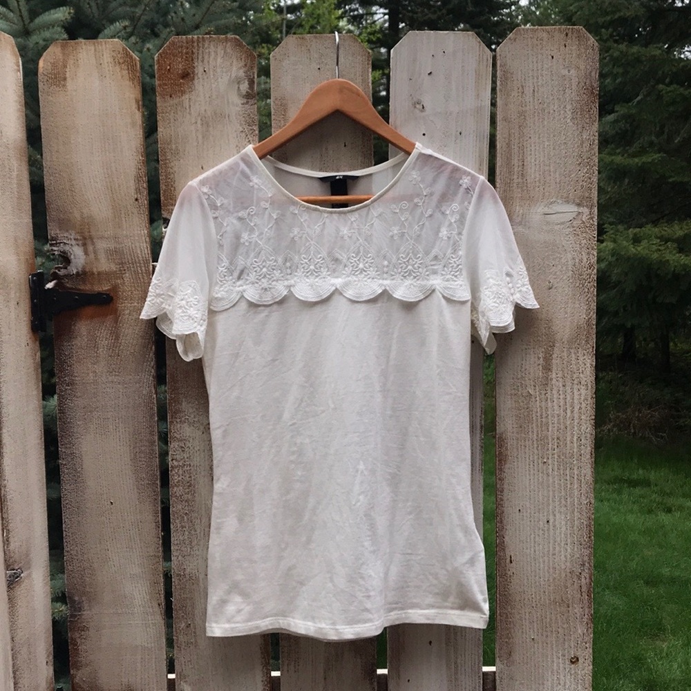 Gorgeous H&M NWOT Tee